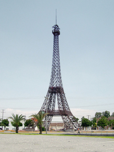 Eiffel Tower Replicas - © Attention Deficit Disorder Prosthetic Memory Program