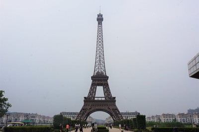 Eiffel Tower Replicas - © Attention Deficit Disorder Prosthetic Memory Program