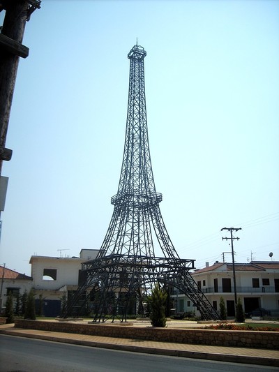 Eiffel Tower Replicas - © Attention Deficit Disorder Prosthetic Memory Program