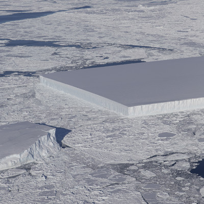 Tabular Iceberg - © Attention Deficit Disorder Prosthetic Memory Program